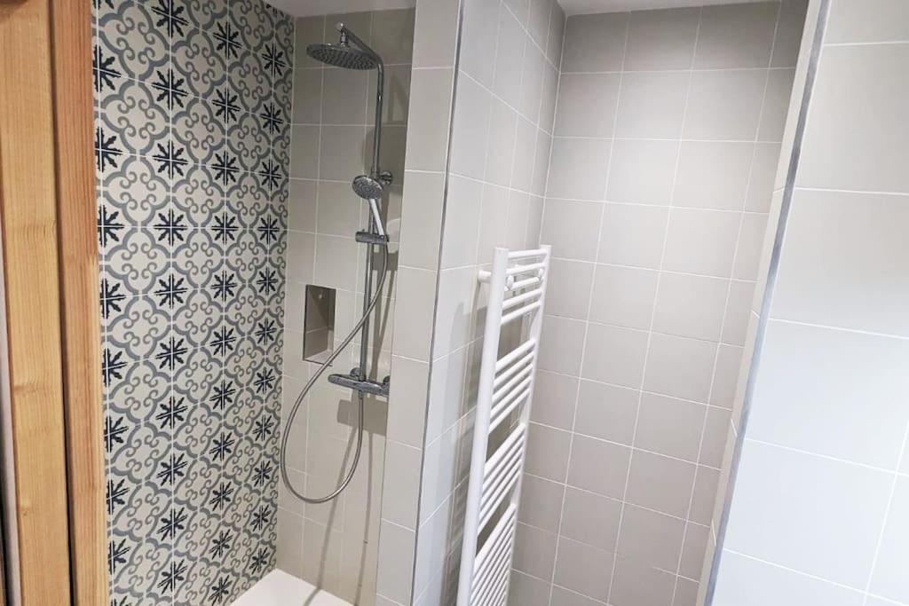 Cosy Olympe - 1Ch - Hyper Centre Quartier Des Halles بو المظهر الخارجي الصورة